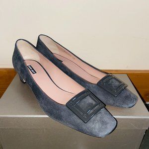 Giorgio Armani Gray Low-Heel Pumps | Size 39 (US 9)